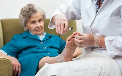 Fußpflege und Friseur